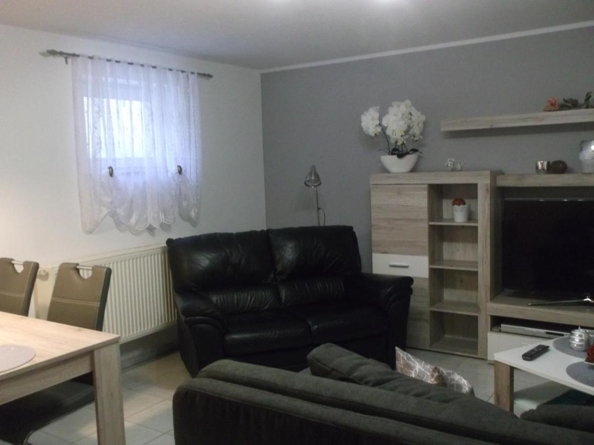 Ferienwohnung Haus am Wald Guhrow Exterior foto